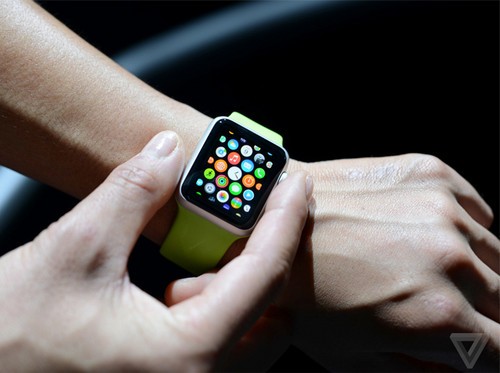 调查称仅有10%苹果用户想买 Watch（图片来自The Verge）