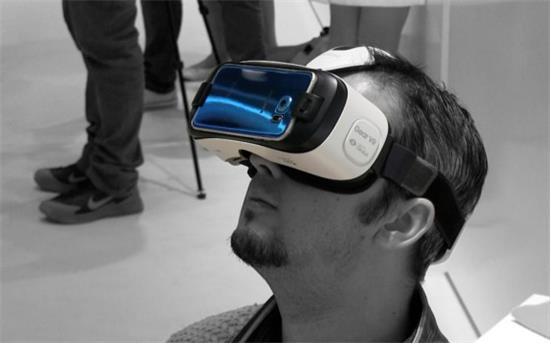 开发者版Gear VR虚拟现实设备将在本周五开卖