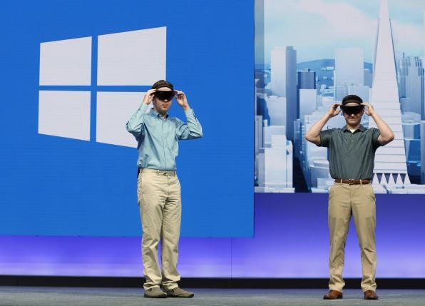 微软在今年Build开发者大会上正式发布HoloLens