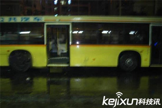 北京灵异事件：北京375路公交车灵异事件 大妈拼死就下小伙！