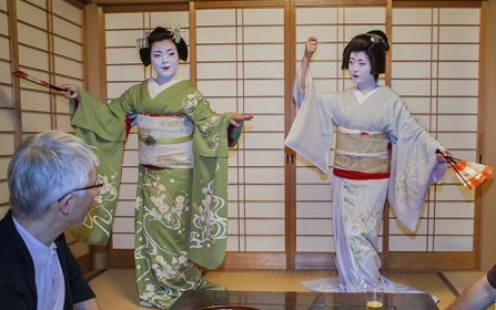 揭秘日本艺妓的生活，竟和想象中的完全不一样！