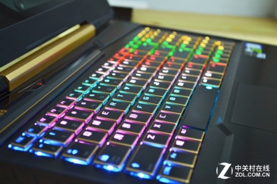 首款全机械键盘 7999元GTX1060本评测 