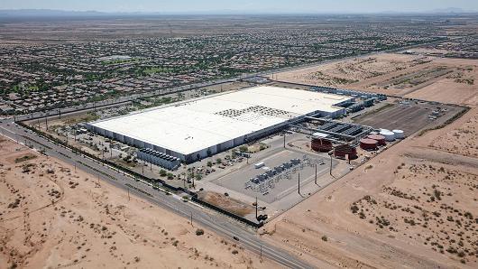 Aerial view of the Apple Data Center in Mesa near Phoenix, Arizona, U.S. on August 6, 2017. Picture taken on August 6, 2017. Apple plans to build its second data center in China at Ulanqab City in the Inner Mongolia Autonomous Region.