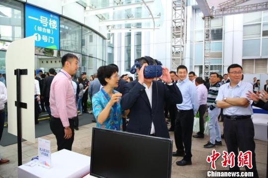 重庆首张5G试验网开通1秒钟可下载2小时高清电影