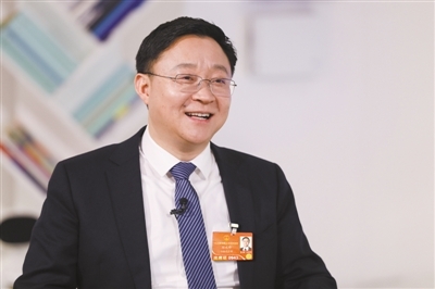 “全国人大代表刘庆峰：将技术向所有创业者开放