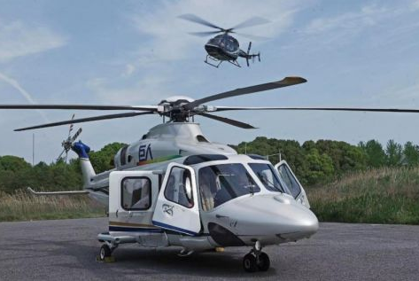 巨人直升机执行上海市核酸标本外送运输紧急飞行任务