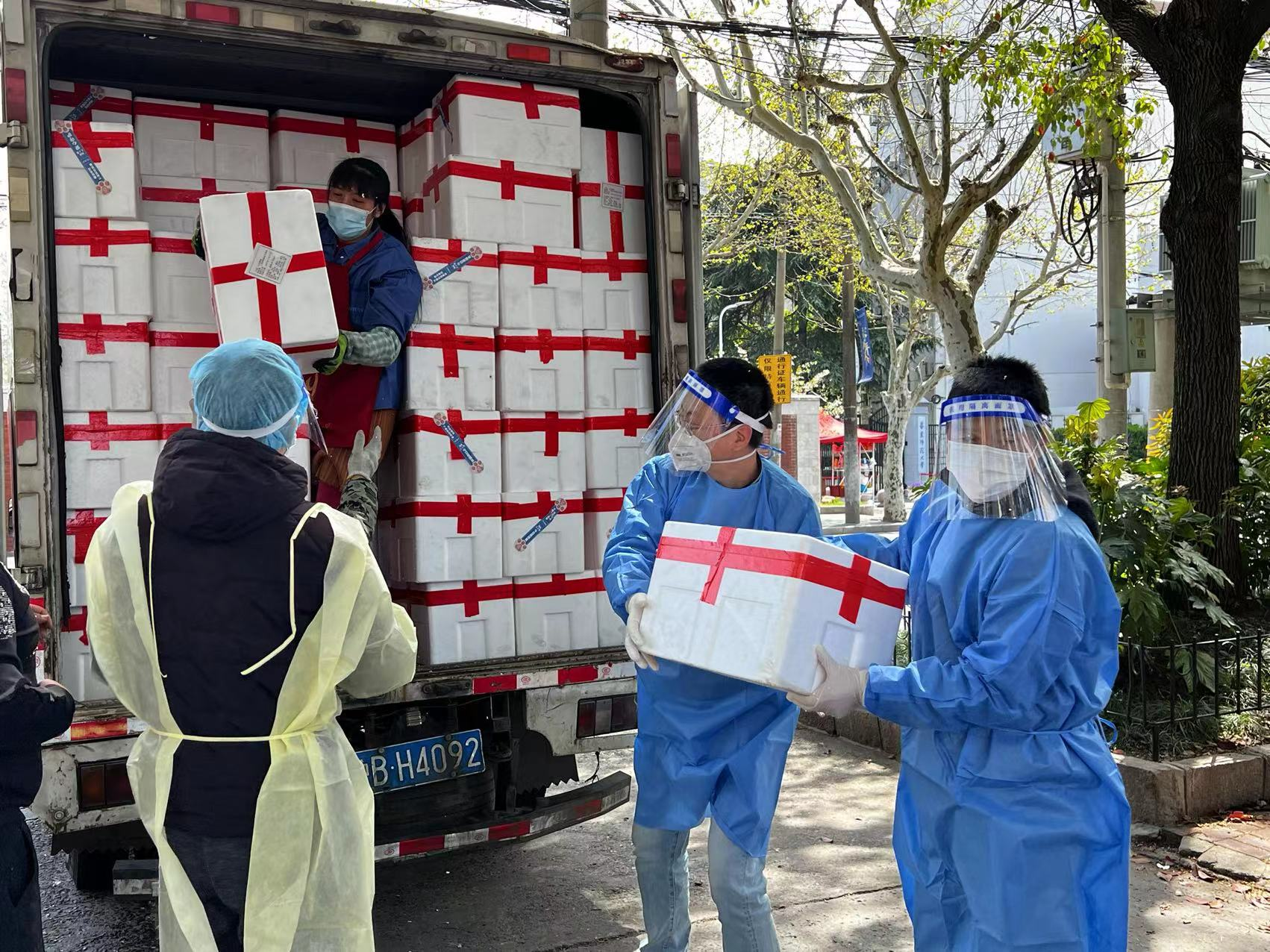 菜鸟：累计配送上海保供物资1.5万吨正展开街道攻坚战