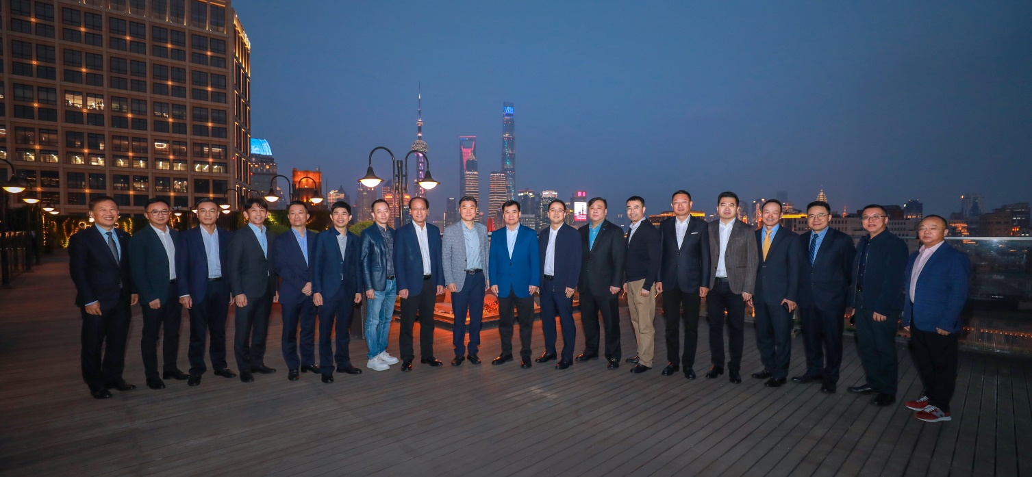 张近东与近二十位家电行业高层相聚上海助推苏宁易购加速拓展战略合作